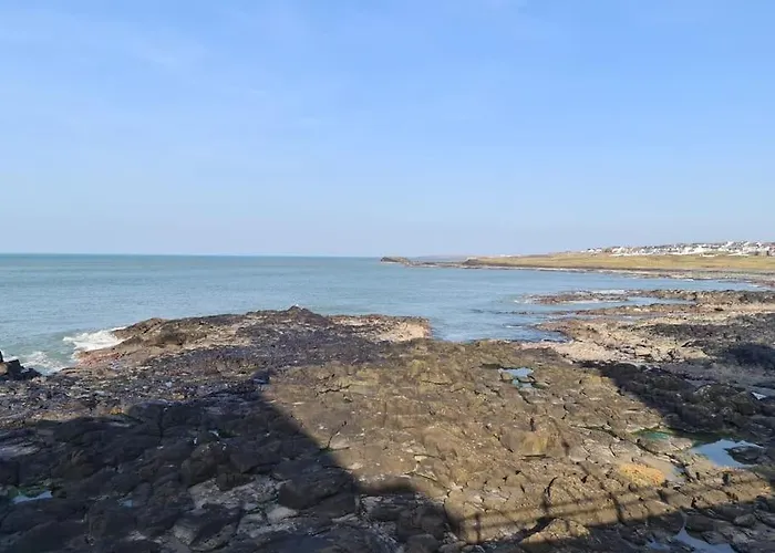 The Cove Apartment, Portstewart Near Prom, Parking